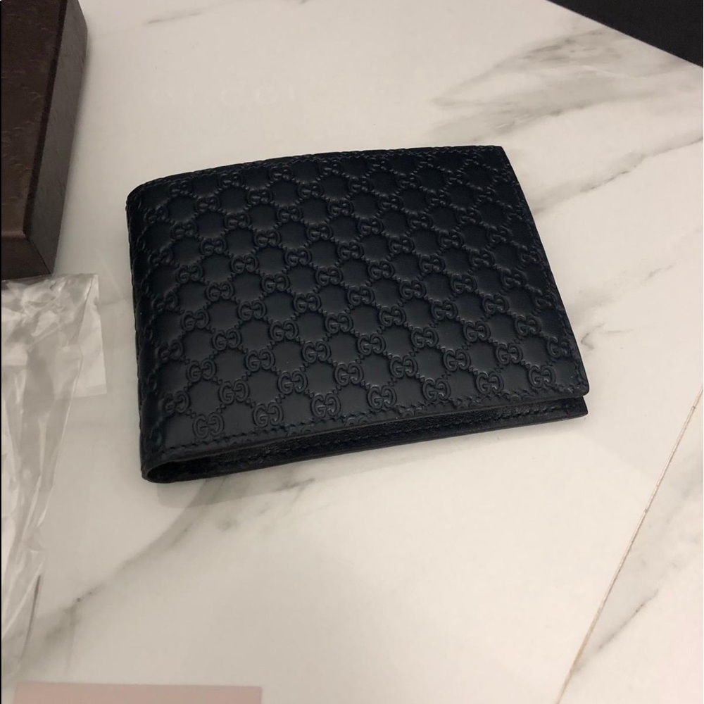 Gucci - Picture 3 of 8